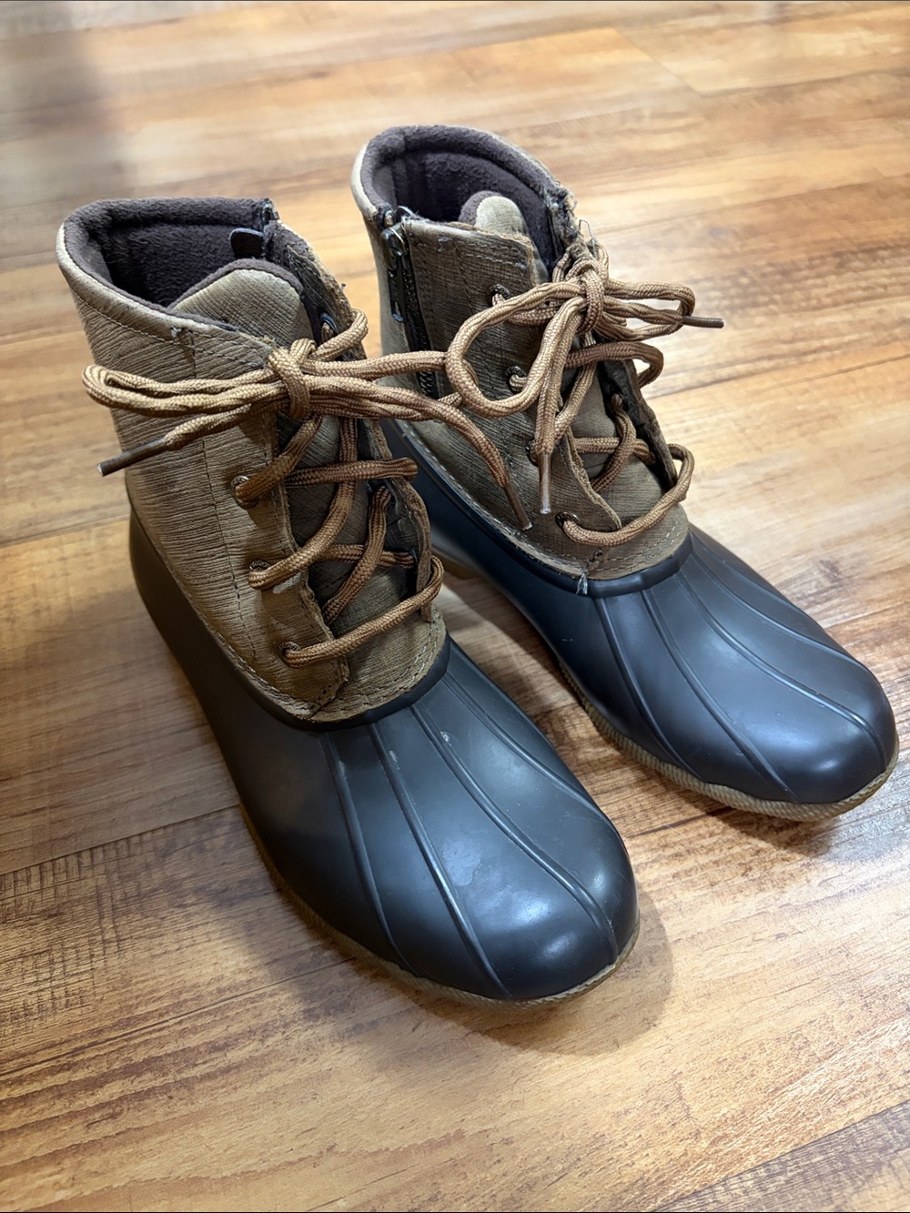 SPERRY women’s brown duck boots size 7.5